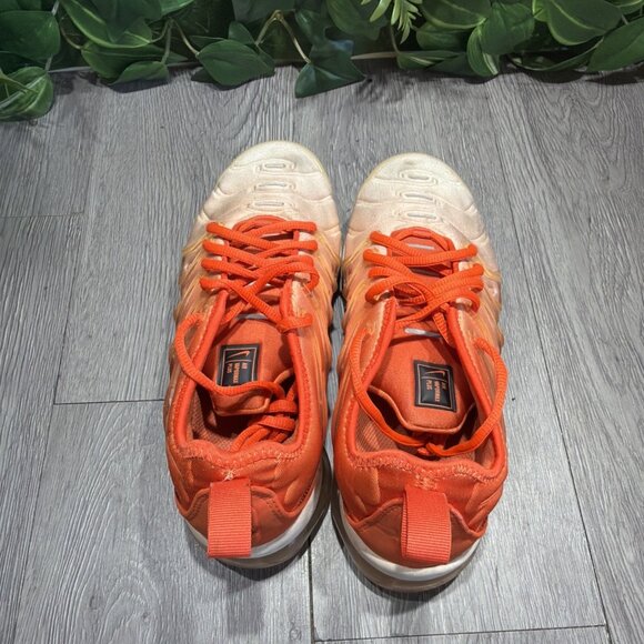 Nike Air VaporMax Plus Womens Size 6 Orange Athletic Running Shoes Sneakers